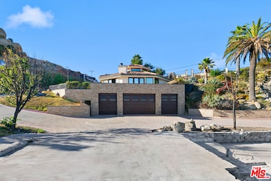 23000 Saddle Peak Rd, Topanga, CA 90290 - photo 4