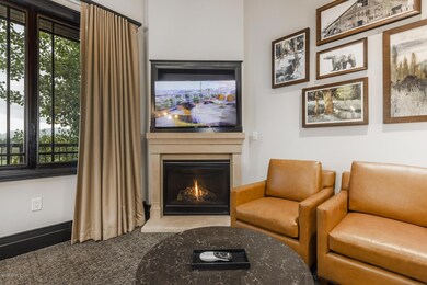 6_Living-Room_1800x1200_3560993