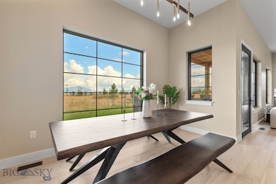 Stunning Bridger Mountain Views