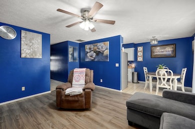 2715 N Pierce Ave-7