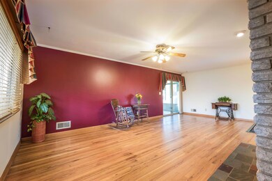 LIVING HARDWOODS