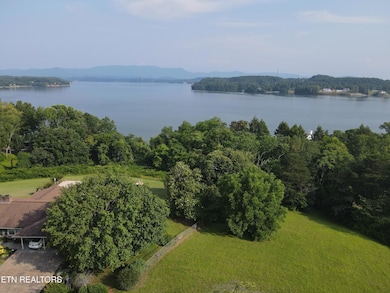 1266 Lakeview Dr, Dandridge, TN 37725 - photo 4