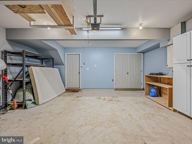 179 Presidents Pointe Ave, Ranson, WV 25438 - photo 5