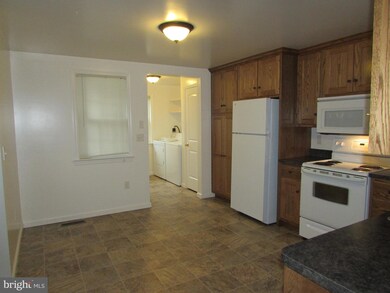 2836 Lincoln Hwy E unit 4, Ronks, PA 17572 - photo 2