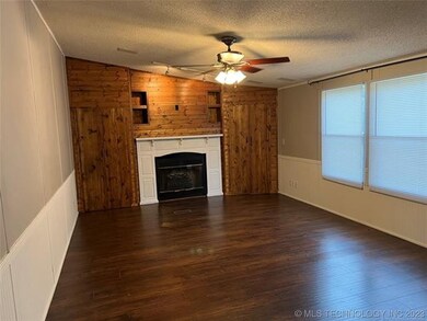 2223 E 141st St N, Skiatook, OK 74070 - photo 3