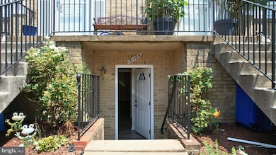 1048A Brixton Ct, Sterling, VA 20164 - photo 2