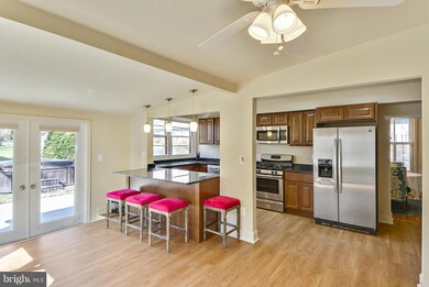 102 Chestnut St, Gaithersburg, MD 20877 - photo 3