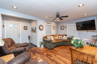 2.1 Living Room