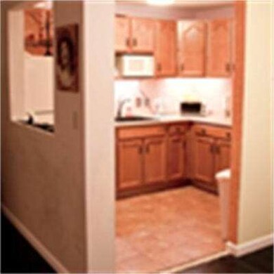 32 Park Ave unit 15, West Springfield, MA 01089 - photo 3