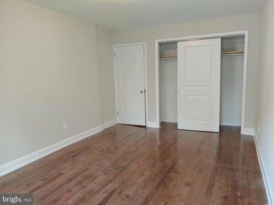 2040 S 18th St unit 1, Philadelphia, PA 19145 - photo 7