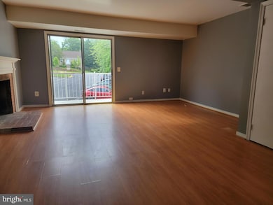 91B Leeds Ct E, Warrenton, VA 20186 - photo 3