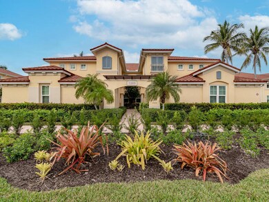 1269 Rialto Way Unit 101 Naples FL 34114