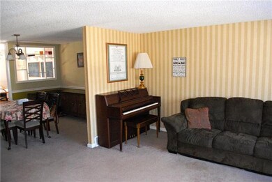 12045 Templeton Dr, Philadelphia, PA 19154 - photo 5