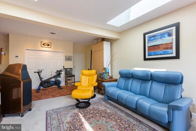 205 Skyhill Rd unit 9, Alexandria, VA 22314 - photo 6