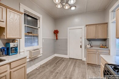 713 E Euclid Ave unit 2, San Antonio, TX 78212 - photo 4