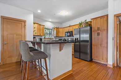 1812 E Lafayette Place unit 308, Milwaukee, WI 53202 - photo 4