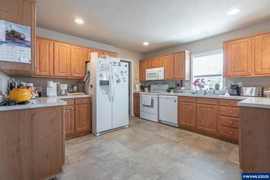 141 S 17th St unit 61 St, Independence, OR 97351 - photo 6