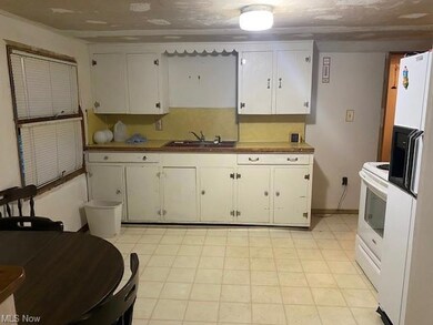 2963 Maple Ave NE, Canton, OH 44714 - photo 6