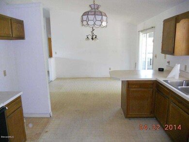 Kitchen to Nook