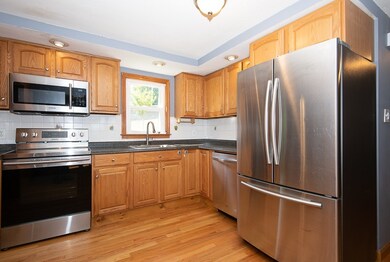 54 Steele St, Worcester, MA 01607 - photo 3