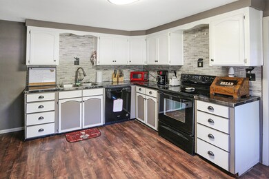 03 Kitchen