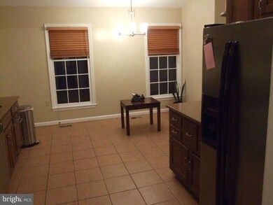 6204 Falcon Landing Ct, Burke, VA 22015 - photo 3