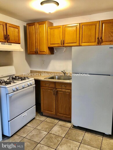288 Greenough St unit 1, Philadelphia, PA 19127 - photo 3