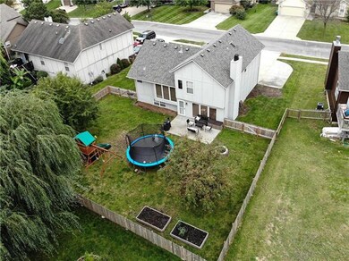 1712 Longhorn Ln, Raymore, MO 64083 - photo 6