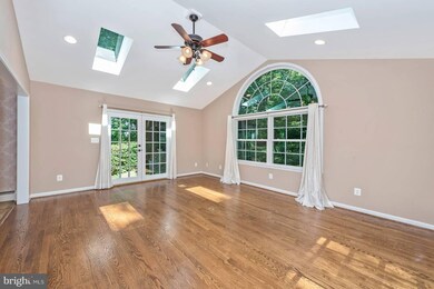 13601 Lewisdale Rd, Clarksburg, MD 20871 - photo 6