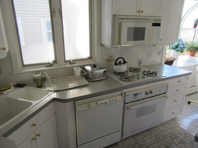 18 Lowe St, Quincy, MA 02169 - photo 2