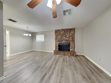 1438 Peach Spring Dr, Houston, TX 77088 - photo 4