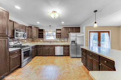 1104 Maxwell St, Crown Point, IN 46307 - photo 3