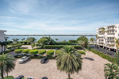 The Dorchester of Palm Beach, Palm Beach, FL 33480 - photo 3