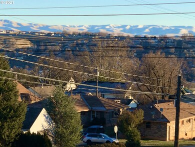517 NW 12th St, Pendleton, OR 97801 - photo 2