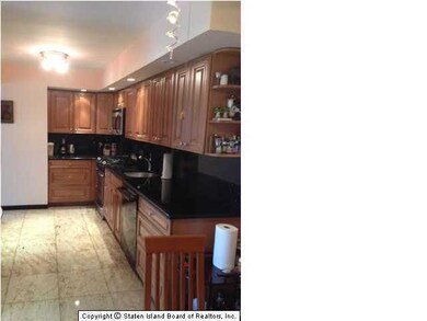 72 Lamped Loop unit A, Staten Island, NY 10314 - photo 5