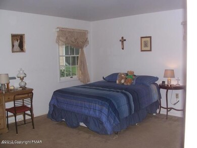 138 Park Ln, East Stroudsburg, PA 18301 - photo 6