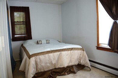 410 Pleasantview Ave, Schenectady, NY 12302 - photo 7