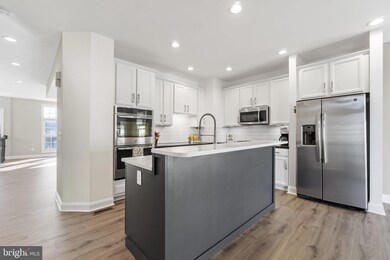 6910 Stanwick Square, Gainesville, VA 20155 - photo 7