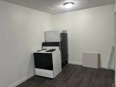 434 SE 34th St, Topeka, KS 66605 - photo 3