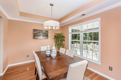 2937ThornroseLn04