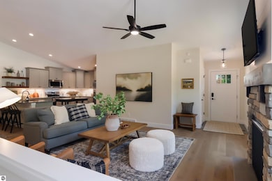 1741 Linden Ave unit 15, Traverse City, MI 49686 - photo 7