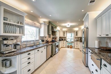 10047 Valley Forge Dr, Houston, TX 77042 - photo 5