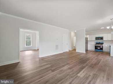 526 Colston Dr, Falling Waters, WV 25419 - photo 5