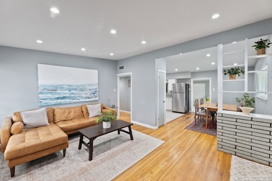 Connects to eat in dining room and kitchen