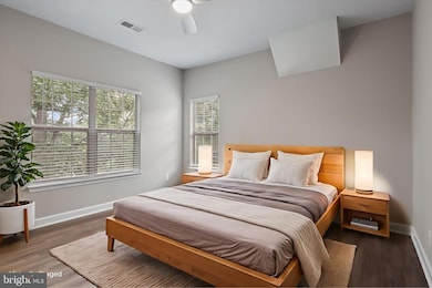 1716 Lake Shore Crest Dr unit 33, Reston, VA 20190 - photo 5