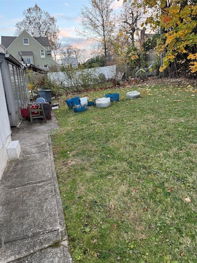 98 Clinton Ave, New Rochelle, NY 10801 - photo 3