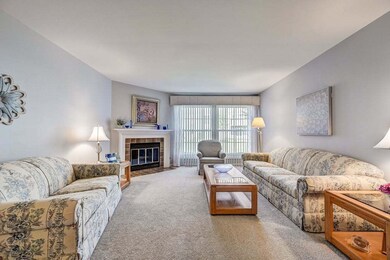 unlisted-address, Naperville, IL 60563 - photo 3