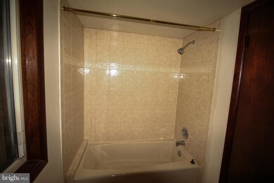 14852 Mockingbird Dr, Germantown, MD 20874 - photo 6