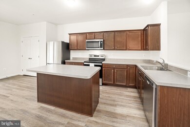 1318 Pedigree St, Frederick, MD 21702 - photo 7