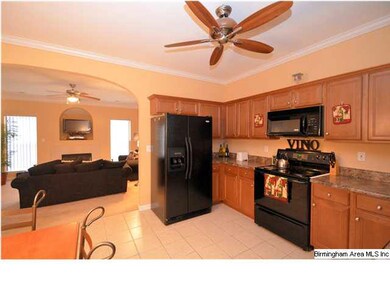 Eat-in Kitchen